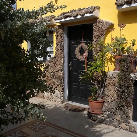 Casa Pedro Lajares